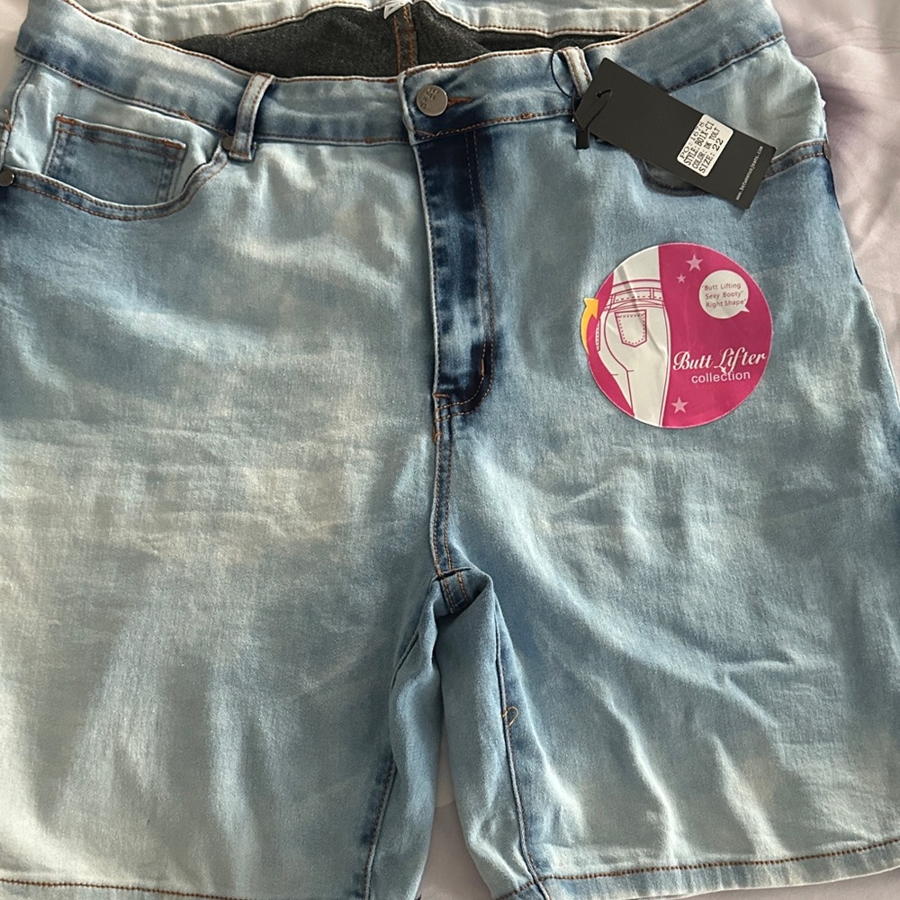Women's Light Two-Tine Blue Jean Shorts